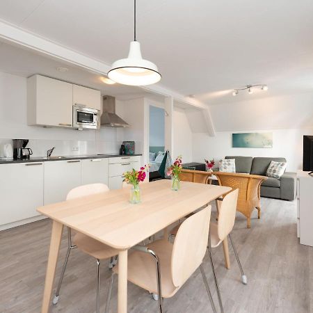 Quaint Apartment In Schoorl Near Tennis Court Exterior photo