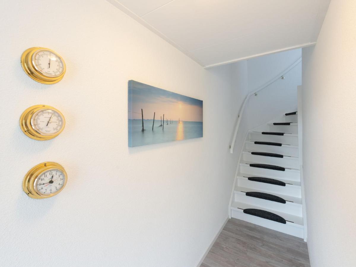 Quaint Apartment In Schoorl Near Tennis Court Exterior photo