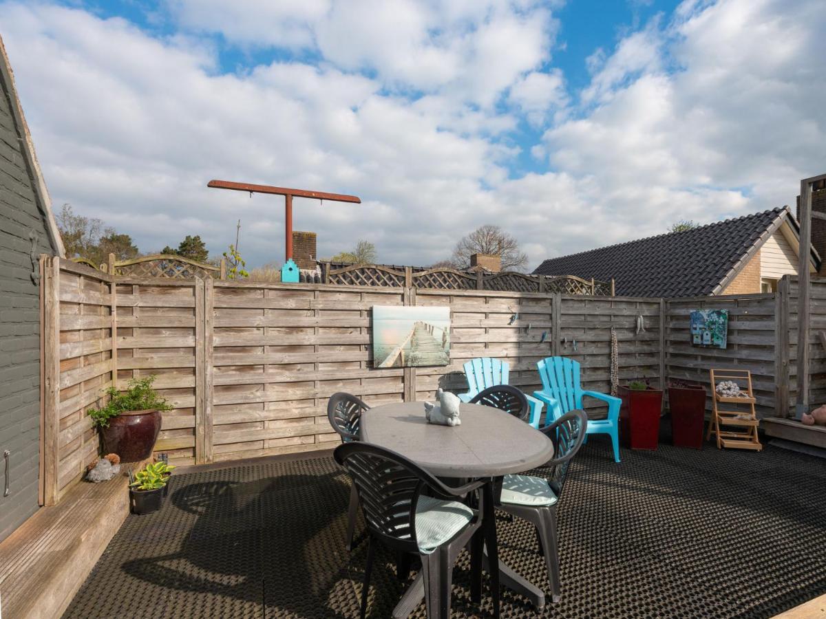 Quaint Apartment In Schoorl Near Tennis Court Exterior photo